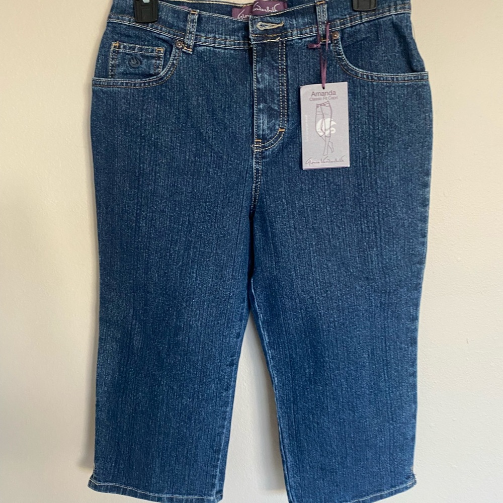 NWT Gloria Vanderbilt Amanda Capri Pants